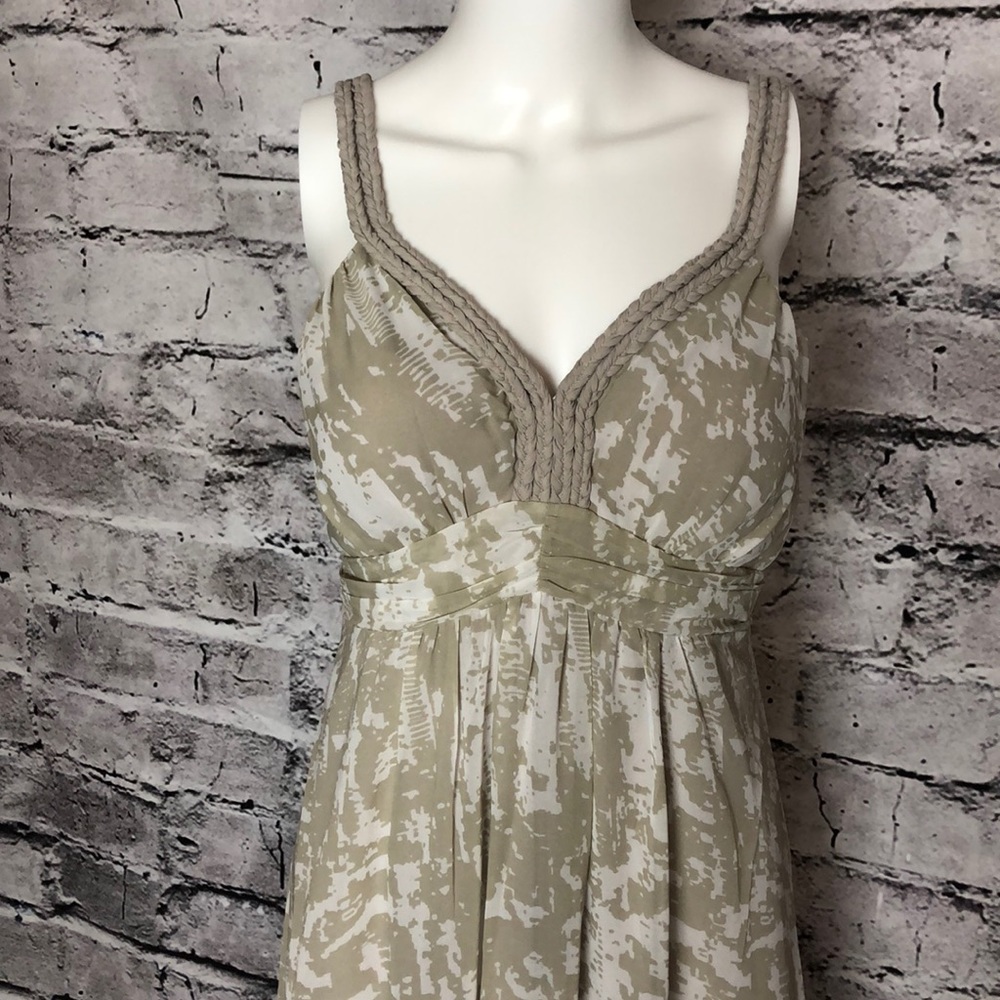 Maxi Dress. White and light tan.